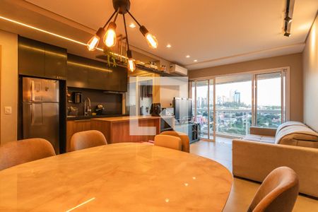 Apartamento à venda com 70m², 2 quartos e 1 vaga Apartamento à venda com 70m², 2 quartos e 1 vagaSala