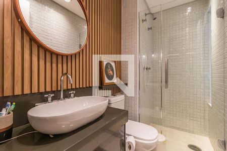 Apartamento à venda com 70m², 2 quartos e 1 vaga Apartamento à venda com 70m², 2 quartos e 1 vagaBanheiro Social