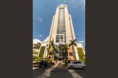 Apartamento à venda com 70m², 2 quartos e 1 vaga Apartamento à venda com 70m², 2 quartos e 1 vagaFachada