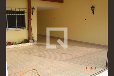 Foto 09 de casa à venda com 3 quartos, 234m² em Vila Tolstoi, São Paulo