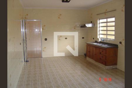 Foto 01 de casa à venda com 3 quartos, 234m² em Vila Tolstoi, São Paulo