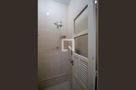 Apartamento à venda com 160m², 3 quartos e sem vagaBanheiro da Área de serviço