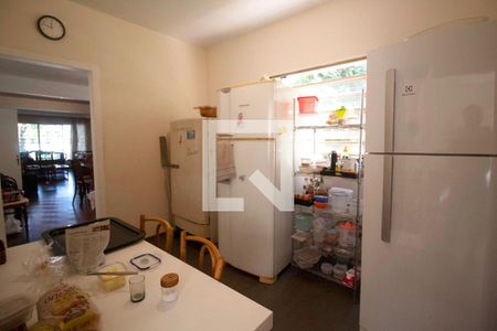 Casa à venda com 530m², 4 quartos e 4 vagas Casa à venda com 530m², 4 quartos e 4 vagasCozinha