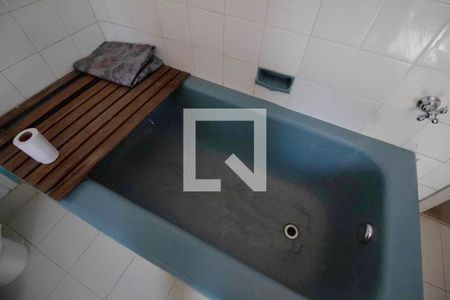 Casa à venda com 530m², 4 quartos e 4 vagas Casa à venda com 530m², 4 quartos e 4 vagasBanheiro 2