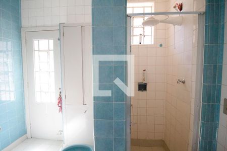 Casa à venda com 530m², 4 quartos e 4 vagas Casa à venda com 530m², 4 quartos e 4 vagasBanheiro 2