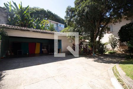 Casa à venda com 530m², 4 quartos e 4 vagas Casa à venda com 530m², 4 quartos e 4 vagasGaragem