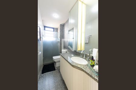 Apartamento para alugar com 341m², 5 quartos e 2 vagasBanheiro