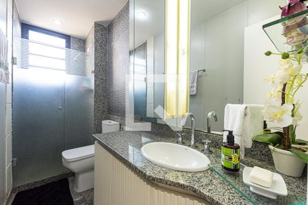 Apartamento para alugar com 341m², 5 quartos e 2 vagasBanheiro