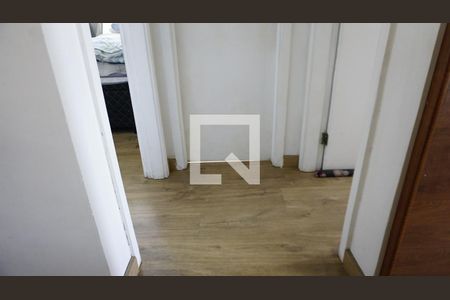 Apartamento à venda com 77m², 2 quartos e 1 vagaHall - Quartos e Banheiro