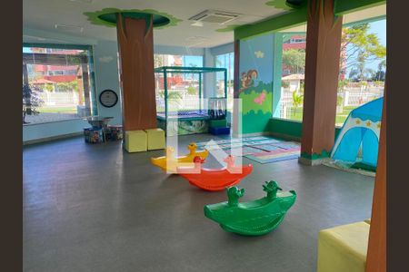 Apartamento à venda com 77m², 2 quartos e 1 vaga Apartamento à venda com 77m², 2 quartos e 1 vagaÁrea comum - Playground