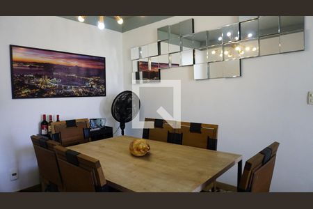 Apartamento à venda com 77m², 2 quartos e 1 vagaSala