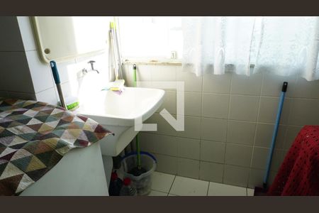 Apartamento à venda com 77m², 2 quartos e 1 vagaÁrea de Serviço