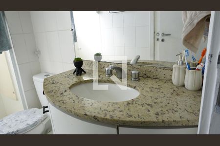 Apartamento à venda com 77m², 2 quartos e 1 vagaBanheiro