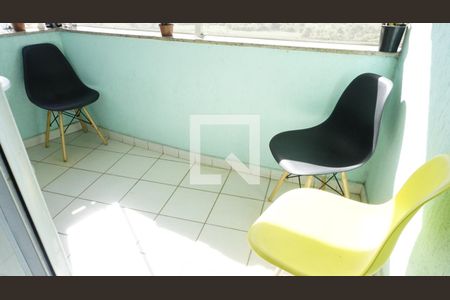 Apartamento à venda com 77m², 2 quartos e 1 vagaVaranda - Sala