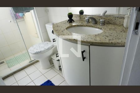 Apartamento à venda com 77m², 2 quartos e 1 vagaBanheiro