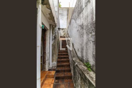 Casa à venda com 400m², 4 quartos e 4 vagas Casa à venda com 400m², 4 quartos e 4 vagasEscada