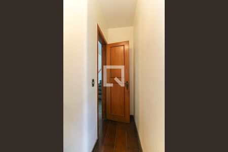 Casa à venda com 400m², 4 quartos e 4 vagas Casa à venda com 400m², 4 quartos e 4 vagasLavabo