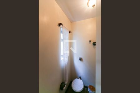 Casa à venda com 400m², 4 quartos e 4 vagas Casa à venda com 400m², 4 quartos e 4 vagasLavabo