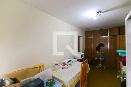 Casa à venda com 400m², 4 quartos e 4 vagas Casa à venda com 400m², 4 quartos e 4 vagasQuarto 4