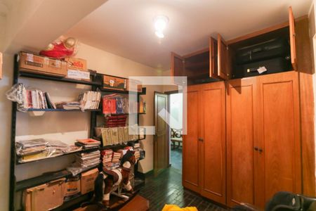 Casa à venda com 400m², 4 quartos e 4 vagas Casa à venda com 400m², 4 quartos e 4 vagasQuarto 5