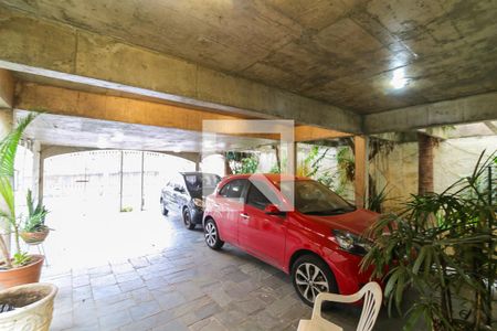 Casa à venda com 400m², 4 quartos e 4 vagas Casa à venda com 400m², 4 quartos e 4 vagasGaragem