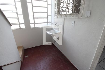 Casa para alugar com 100m², 2 quartos e sem vagaÁrea de Serviço