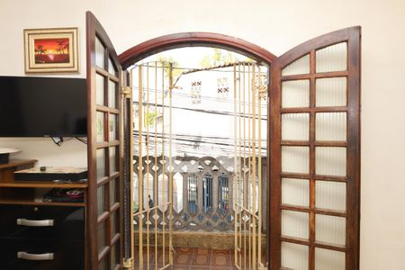 Casa à venda com 130m², 3 quartos e 2 vagasSacada