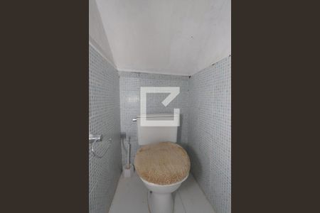 Casa à venda com 100m², 2 quartos e 2 vagasLavabo