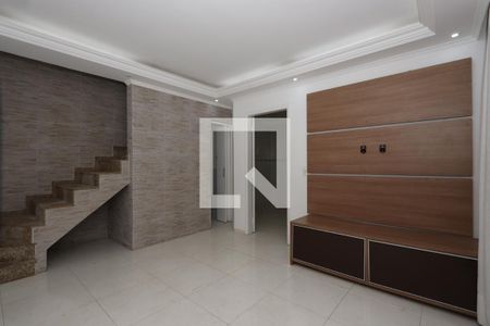 Sala de casa à venda com 2 quartos, 100m² em Vila Olinda, São Paulo