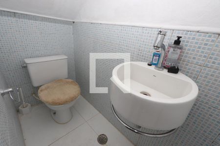 Casa à venda com 100m², 2 quartos e 2 vagasLavabo