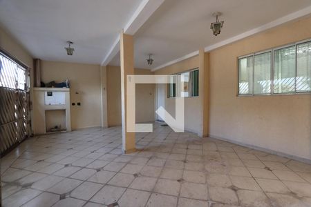 Casa à venda com 100m², 2 quartos e 2 vagasGaragem