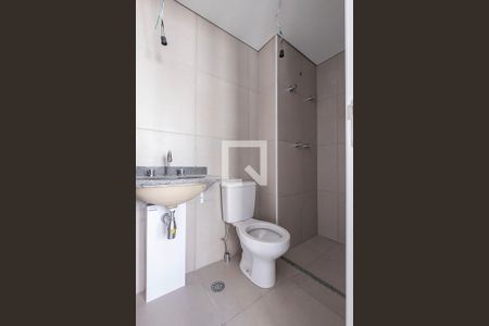 Banheiro de kitnet/studio à venda com 1 quarto, 23m² em Pinheiros, São Paulo