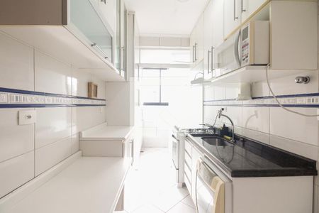 Apartamento à venda com 58m², 2 quartos e 1 vagaCozinha 