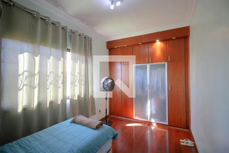 Casa à venda com 261m², 4 quartos e 2 vagasQuarto 2