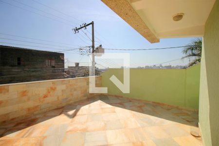 Casa à venda com 261m², 4 quartos e 2 vagasVaranda frontal