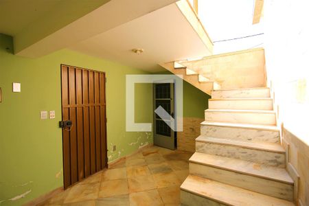 Casa à venda com 261m², 4 quartos e 2 vagasEntrada