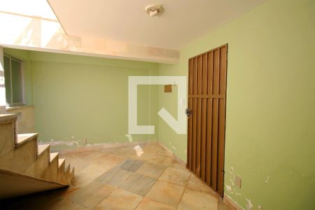 Casa à venda com 261m², 4 quartos e 2 vagasEntrada