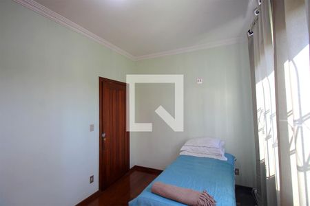 Casa à venda com 261m², 4 quartos e 2 vagasQuarto 2
