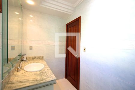 Casa à venda com 261m², 4 quartos e 2 vagasBanheiro da Suíte