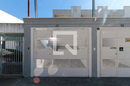 Casa à venda com 67m², 3 quartos e 2 vagasFachada