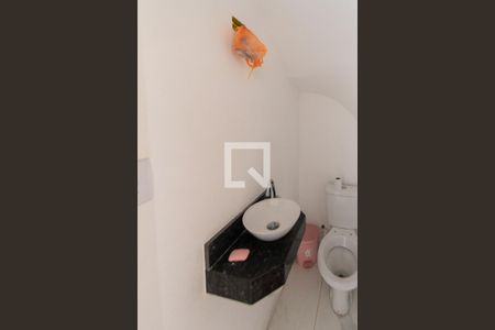 Casa à venda com 67m², 3 quartos e 2 vagasLavaderia