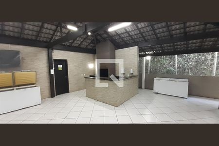 Casa de condomínio à venda com 300m², 4 quartos e 2 vagas Casa de condomínio à venda com 300m², 4 quartos e 2 vagasÁrea comum - Salão de festas