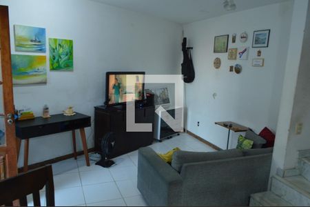 Casa de condomínio à venda com 300m², 4 quartos e 2 vagas Casa de condomínio à venda com 300m², 4 quartos e 2 vagasSala - Casa 2