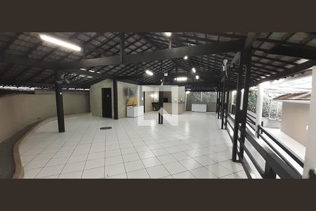 Casa de condomínio à venda com 300m², 4 quartos e 2 vagas Casa de condomínio à venda com 300m², 4 quartos e 2 vagasÁrea comum - Salão de festas