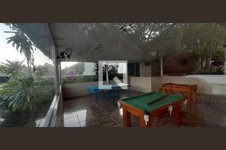 Casa de condomínio à venda com 300m², 4 quartos e 2 vagas Casa de condomínio à venda com 300m², 4 quartos e 2 vagasSalão de jogos