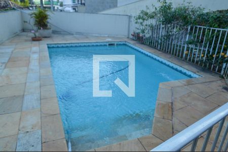 Casa de condomínio à venda com 300m², 4 quartos e 2 vagas Casa de condomínio à venda com 300m², 4 quartos e 2 vagasPiscina