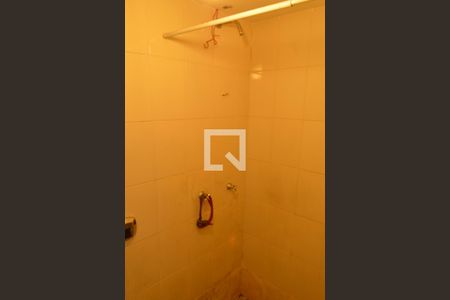 Casa de condomínio à venda com 300m², 4 quartos e 2 vagas Casa de condomínio à venda com 300m², 4 quartos e 2 vagasBanheiro de Serviço - Casa 1