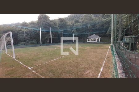 Casa de condomínio à venda com 300m², 4 quartos e 2 vagas Casa de condomínio à venda com 300m², 4 quartos e 2 vagasCampo de Futebol