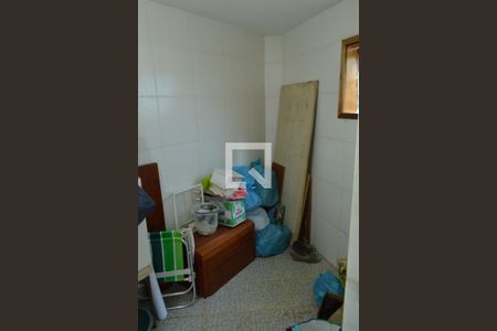 Casa de condomínio à venda com 300m², 4 quartos e 2 vagas Casa de condomínio à venda com 300m², 4 quartos e 2 vagasQuarto de Serviço - Casa 1