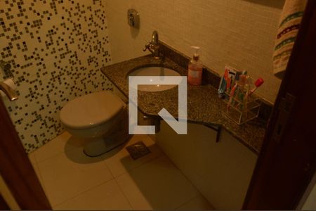 Casa de condomínio à venda com 300m², 4 quartos e 2 vagas Casa de condomínio à venda com 300m², 4 quartos e 2 vagasLavabo - Casa 1